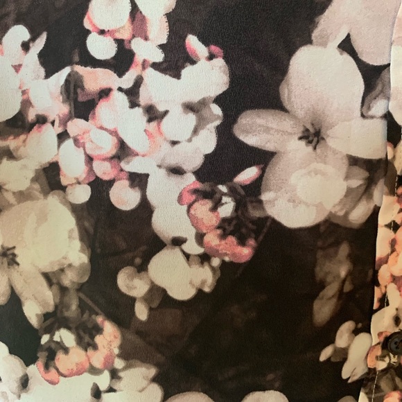 Banana Republic Blouse - Picture 6 of 6